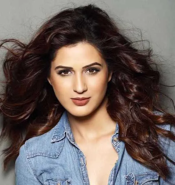 isha rikhi age — IN news