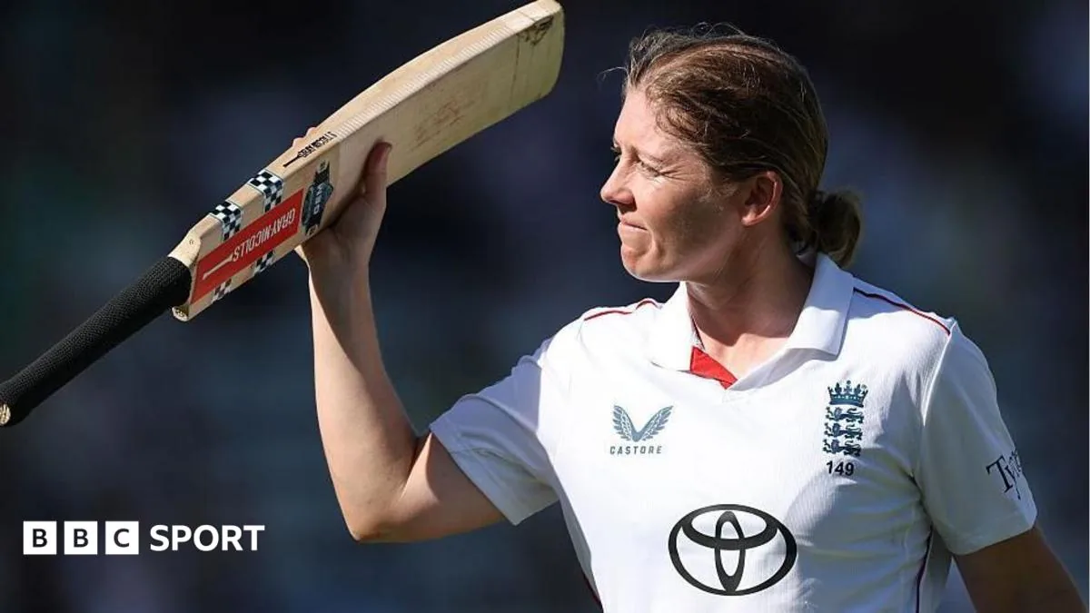 England vs India: Heather Knight and Tammy Beaumont fall cheaply as hosts face huge defeat